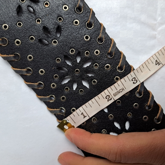 CALVIN Klein Lazer Cut Genuine Leather Belt - Picture 6 of 7